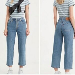 LEVI'S Mile High Cropped Wide Leg Jeans. Medium Wash. Size 28
